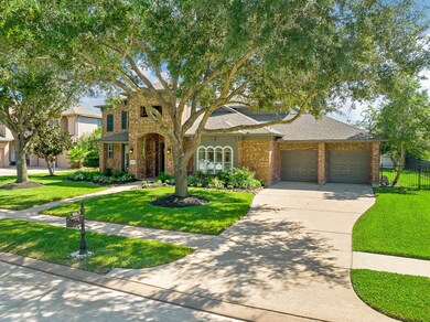 3409 Parkside Dr, Pearland, TX 77584 - photo 2