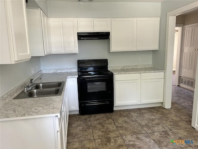 1409 Calle Nogal, Temple, TX 76502 - photo 2