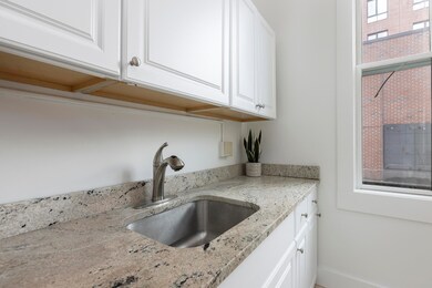 24 Deering St_#2_W5_003