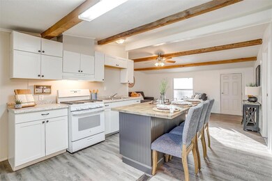 2103 Winding Creek Dr, Cleburne, TX 76033 - photo 6