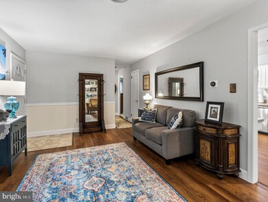 305 Spring Ln, Perkasie, PA 18944 - photo 4