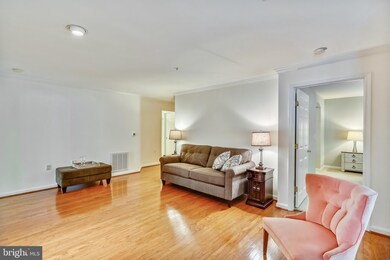 105 Timberbrook Ln unit 101, Gaithersburg, MD 20878 - photo 3