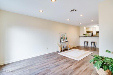 3-web-or-mls-2419 Robley Dr-3