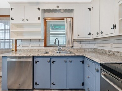 53 Braemore Rd, Waltham, MA 02451 - photo 5