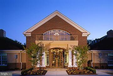 13115 Park Crescent Cir, Herndon, VA 20171 - photo 4