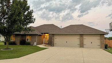 2704 Mayfield Dr, Mountain Grove, MO 65711 - photo 2