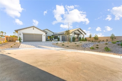 9261 Fountain Creek Ct, Las Vegas, NV 89139 - photo 2