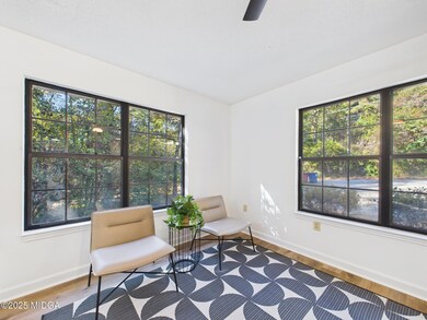 CAM03843G0-PR0124-STILL022