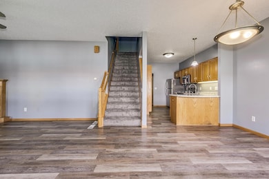 8657 Tessman Cir N, Brooklyn Park, MN 55445 - photo 6