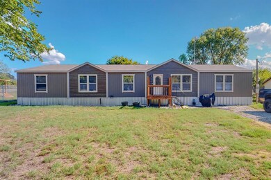 1044 Meadow Oaks St, Azle, TX 76020 - photo 5