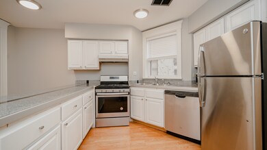 2316 W Superior St unit 3W, Chicago, IL 60612 - photo 3