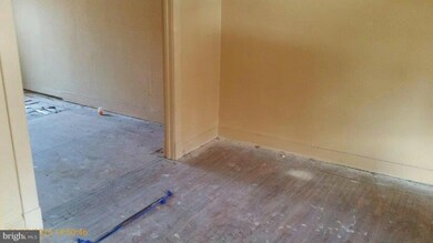 4108 Fairview Ave, Baltimore, MD 21216 - photo 5
