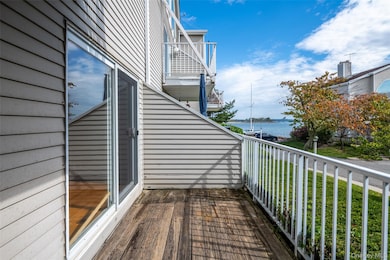 18 Windward Ln unit 17, Bronx, NY 10464 - photo 6