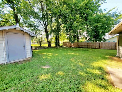 205 Cherry St, Mena, AR 71953 - photo 4