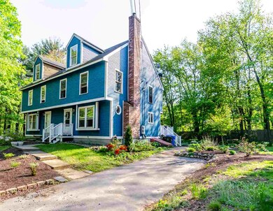 107 Rockingham Rd, Londonderry, NH 03053 - photo 5