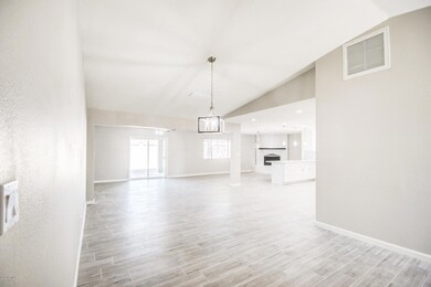 -LIVING ROOM 2