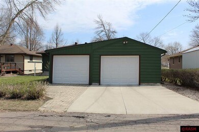 307 Linden St, New Ulm, MN 56073 - photo 6