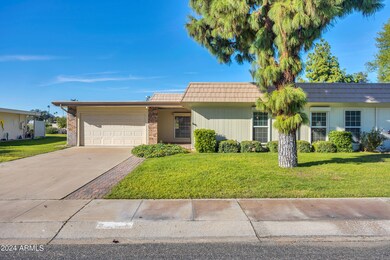 10006 W Highwood Ln, Sun City, AZ 85373 - photo 2