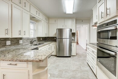 3709 Parkwood Dr, Houston, TX 77021 - photo 7