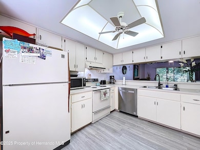 021-2139-sea-pines-ct_00028_original