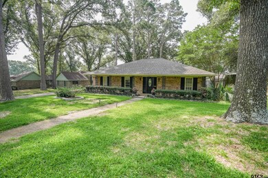 1212 Hampton Ln, Tyler, TX 75701 - photo 3