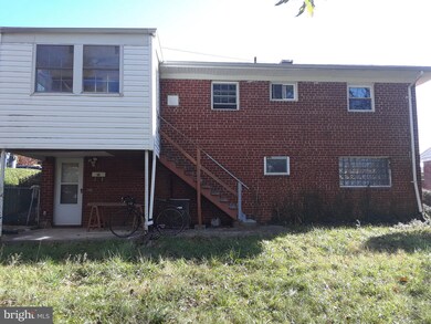 6008 Rosedale Dr, Hyattsville, MD 20782 - photo 2