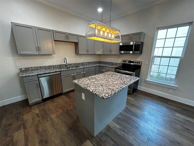 1212 W Walker St, Denison, TX 75020 - photo 4