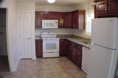 Beautiful Eat-In Kitchen:  Granite Counters, Ceram
