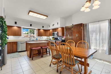 75 Wheatridge Dr, Pueblo, CO 81005 - photo 6