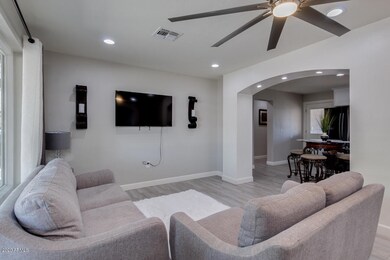 4220 N 36th St, Phoenix, AZ 85018 - photo 7