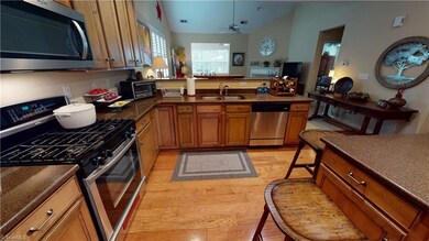 4506 Treebark Ln, High Point, NC 27265 - photo 5