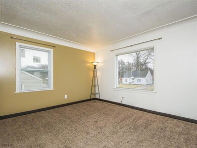 416 E Diehl Ave, Des Moines, IA 50315 - photo 3