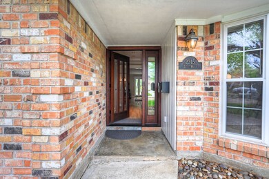 2315 Blue Water Ln, Houston, TX 77018 - photo 3