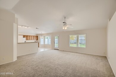 6-684626279-06 Living Room