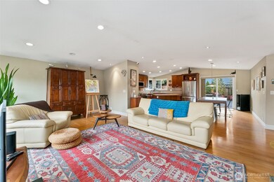 8209 211th Place SW, Edmonds, WA 98026 - photo 6