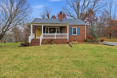 314 Dogwood Ln, Hurt, VA 24563 - photo 2