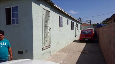10318 S Freeman Ave, Inglewood, CA 90304 - photo 3