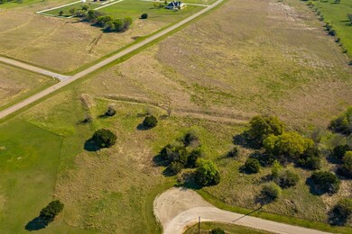 33010 Woodcrest Dr, Whitney, TX 76692 - photo 3