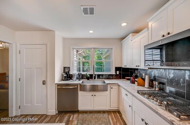 447 Dew Drop Dr, Jim Thorpe, PA 18229 - photo 6