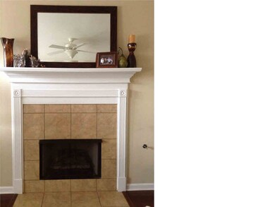 Fireplace w/Gas Logs
