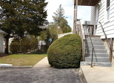 705 Mendon Rd, Woonsocket, RI 02895 - photo 5