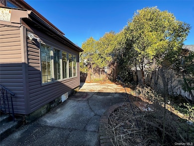 192 Brixton Rd S, Garden City, NY 11530 - photo 6