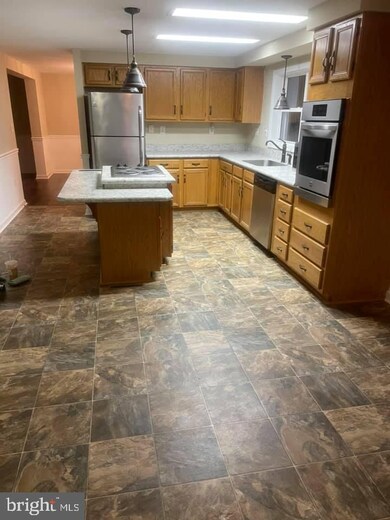 239 Delaware Ave, Harrington, DE 19952 - photo 2