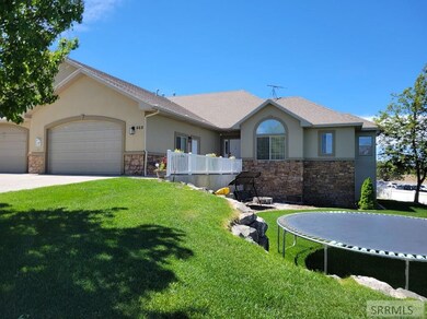GREAT CURB APPEAL1