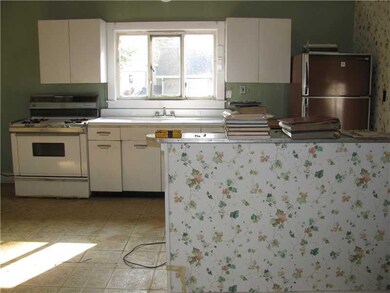 Kitchen. 2nd floor kit.