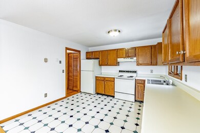 74 Manitoba St unit 78, Springfield, MA 01108 - photo 4