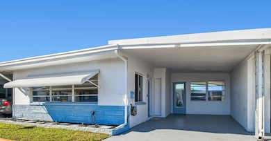 250 Rosery Rd NW unit 300, Largo, FL 33770 - photo 2