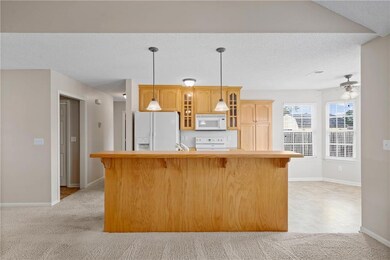 809 Cypress Ct, Raymore, MO 64083 - photo 6