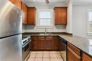 Large kitchen and dinning area perfect for entertaining.