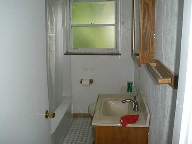 Full Bath. Main level